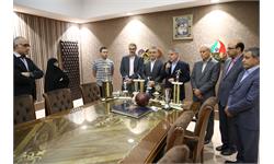 مراسم اهدا مدال و کاپ افتخارآفرینان ورزش کشور به موزه المپیک و پارالمپیک-. 15