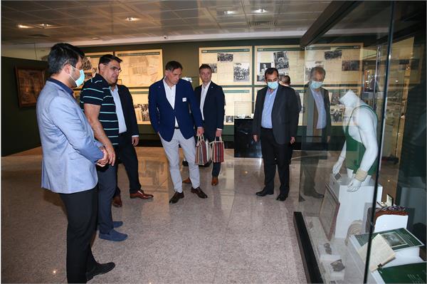 دیدار با رییس اتحادیه کشتی جهان 18