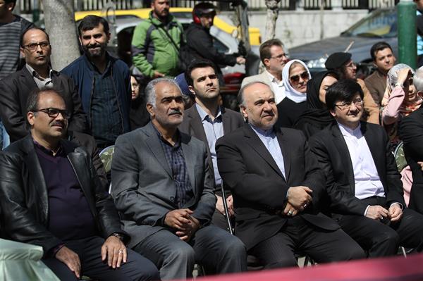 گلریزان جامعه ورزش و جوانان برای کمک به هموطنان سیل زده 9