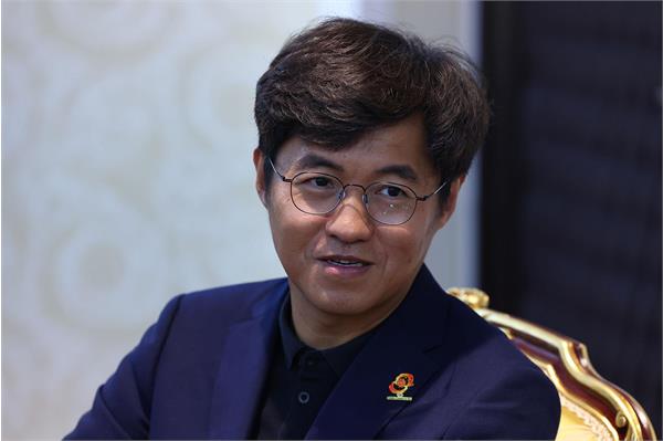 دیدار دبیرکل کمیته ملی المپیک با رییس رسانه ای شورای المپیک آسیا 9