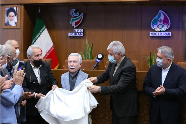 مراسم رونمایی از سردیس نام آوران بوکس کشور 33