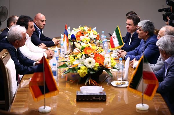 روسای کمیته ملی المپیک ایران و ارمنستان توافق نامه همکاری امضا کردند