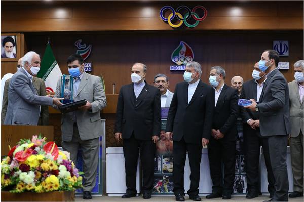 مراسم رونمایی از سردیس قهرمانان ورزش کشور 53