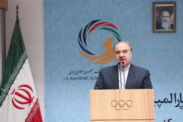 نشست صمیمی پبشکسوتان ورزشی کشور با آیت الله سید حسن خمینی،مسوولان وزارت ورزش و جوانان و کمیته ملی المپیک و پارالمپیک 56