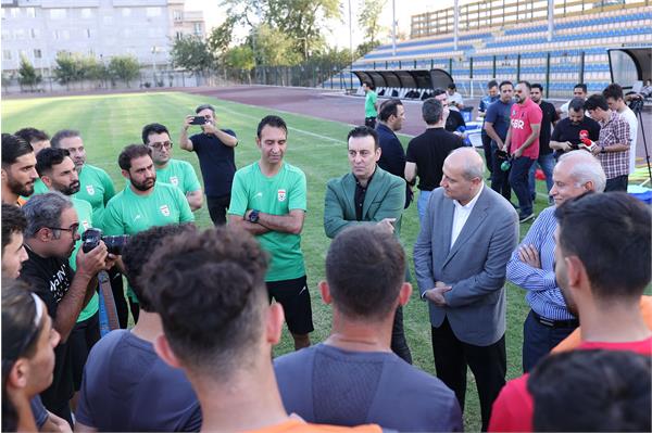بازدید دبیرکل کمیته ملی المپیک از اردو تیم ملی فوتبال 10