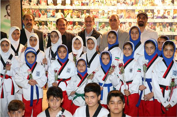 بازدید مسولان و ورزشکاران تکواندو استان تهران از موزه ملی ورزش، المپیک و پارالمپیک 11