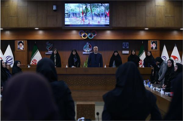 دوره مدیریت و رهبری در ورزش زنان 3