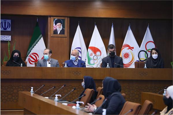 نشست صمیمی ریاست کمیته المپیک با پرسنل کمیته 12
