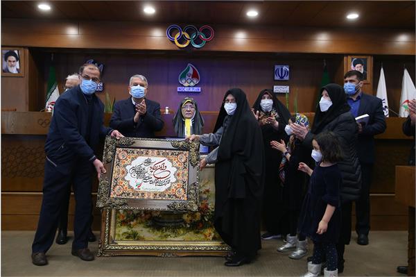 مراسم نکوداشت خانم طاهره طاهریان 35