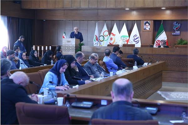 آیین تقدیر از قهرمانان و فعالان عرصه ورزش و محیط زیست 22