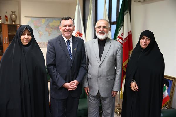 دیدار رییس فدراسیون جهانی پیوند اعضاء با دبیر کل کمیته ملی المپیک؛شهنازی:ایران توجه ویژه ای به گسترش ورزش درمیان بیماران پیوند اعضا وخاص دارد