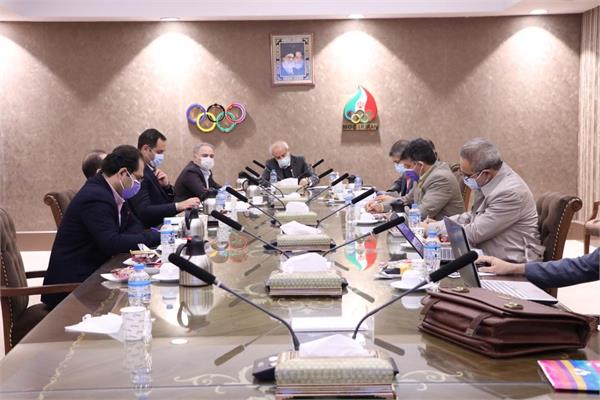 نشست تخصصی ستاد بازیهای 2020 با مسئولین فدراسیونهای ژیمناستیک ، بسکتبال و تیراندازی برگزار شد