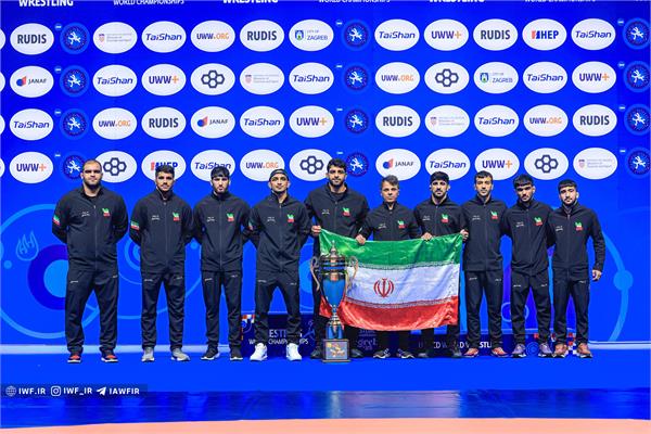 شبی تاریخی برای کشتی فرنگی ایران با قهرمانی در رقابت های جهانی/ کسب 4 طلا، 2 نقره و 2 برنز توسط فرنگی کاران کشورمان