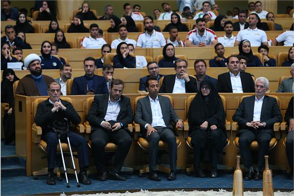 مراسم تجلیل از قهرمانان و مدال آوران سال 1403 50