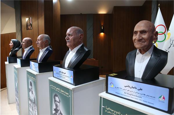 مراسم رونمایی از تندیس قهرمانان ورزش کشور با حضور رییس مجلس شورای اسلامی 69