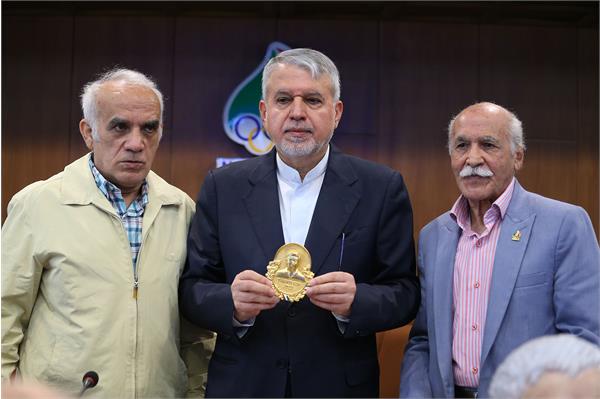 مراسم رونمایی از سردیس چهره های ماندگار ورزش ایران 68