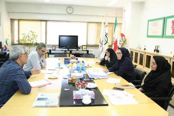 چهارمین کارگروه تاریخ شفاهی3مهر97 (2)