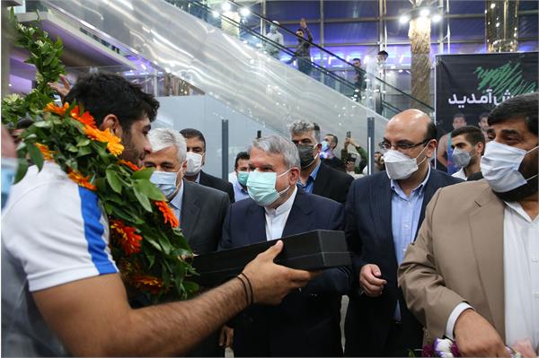 استقبال از تیم ملی کشتی فرنگی 4