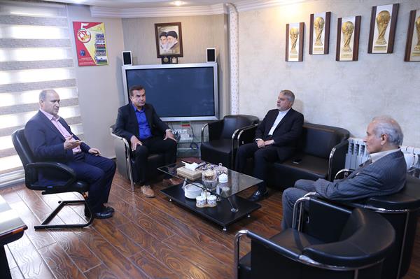 بازدید مسوولان کمیته ملی المپیک از فدراسیون های ورزشی 36