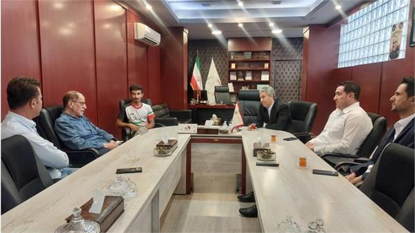 تحویل اولین دستگاه وات بایک و بازدید رئیس کمیته ملی المپیک از پیست دوچرخه سواری آزادی
