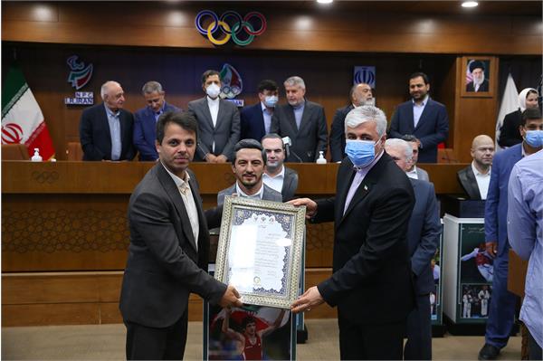 مراسم رونمایی از سردیس قهرمانان ورزش کشور// 48