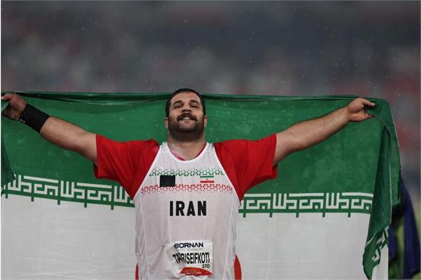 بازی های آسیایی آیچی- ناگویا؛ طیبی هفتمین طلای ایران را در پرتاب وزنه ضرب کرد