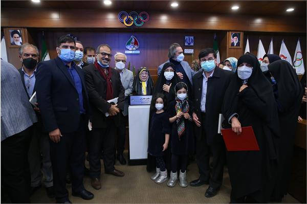 مراسم نکوداشت خانم طاهره طاهریان 37