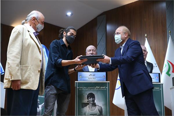 مراسم رونمایی از تندیس قهرمانان ورزش کشور با حضور رییس مجلس شورای اسلامی 54