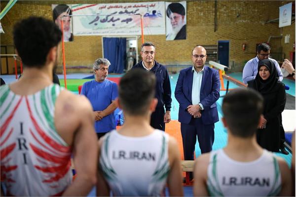 در آستانه اعزام به رقابت های قهرمانی آسیا  ؛ دکتر علی نژاد از اردوی تیم ملی ژیمناستیک جوانان و  نوجوانان بازدید کرد