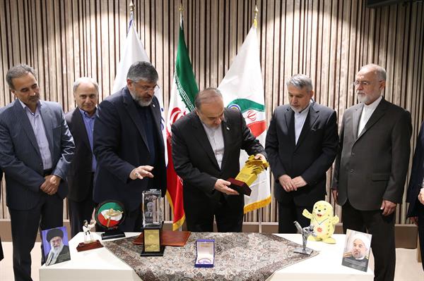 اهدا مدال و کاپ افتخارآفرینان ورزش کشور به موزه المپیک و پارالمپیک 4