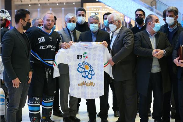 بازدید از تیم ملی هاکی روی یخ و افتتاح سالن بولینگ بازار بزرگ ایران 18