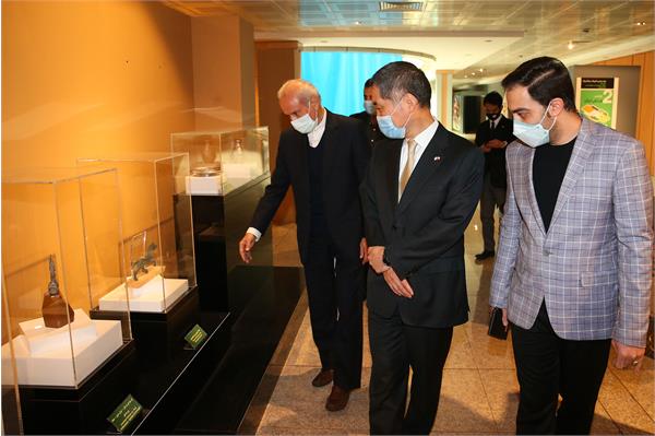 بازدید سفیر ژاپن از موزه ملی ورزش، المپیک و پارالمپیک 3