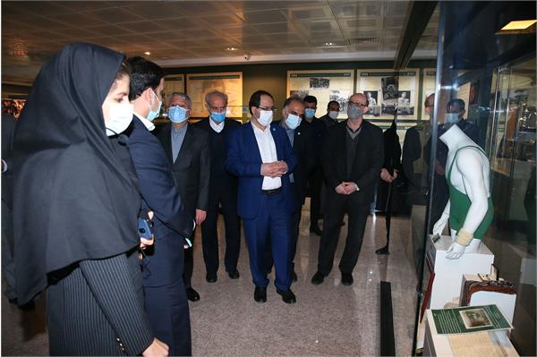 بازدید ریاست دانشگاه تهران از موزه ملی ورزش 13