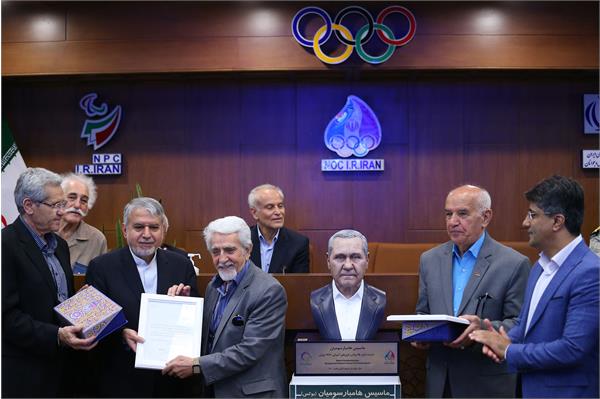 مراسم رونمایی از سردیس ماسیس هامبارسومیان 45