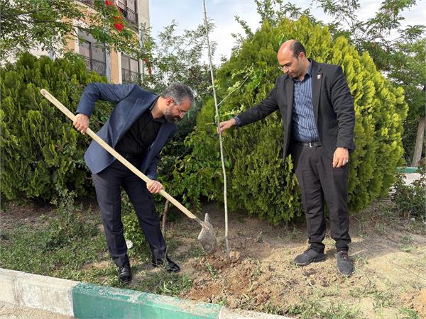غرس ۹ اصله نهال به‌یاد ۹ شهید خانواده ووشو ایران در جنگ‌های تحمیلی اخیر