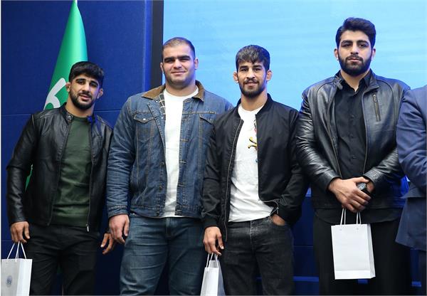 مراسم تجلیل از مدال آوران باز یهای المپیک پاریس توسط بانک سامان 29