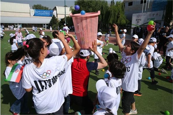مراسم روز المپیک 44