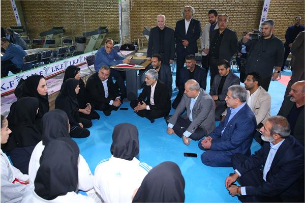 بازدید وزیر ورزش و جوانان و مسولان کمیته ملی المپیک  از اردو تیم ملی کاراته 20