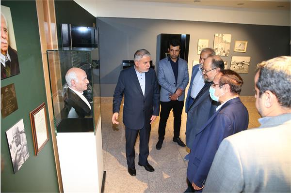 بازدید آقای شریعتمداری از موزه ملی ورزش، المپیک و پارالمپیک 13