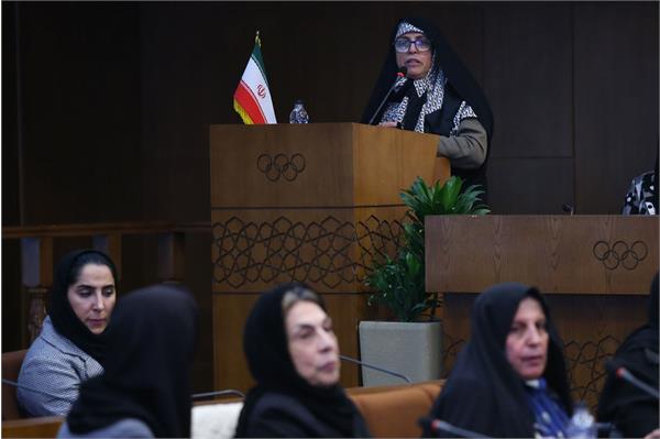مراسم تجلیل از بانوان تاثیرگذار در ورزش زنان 57