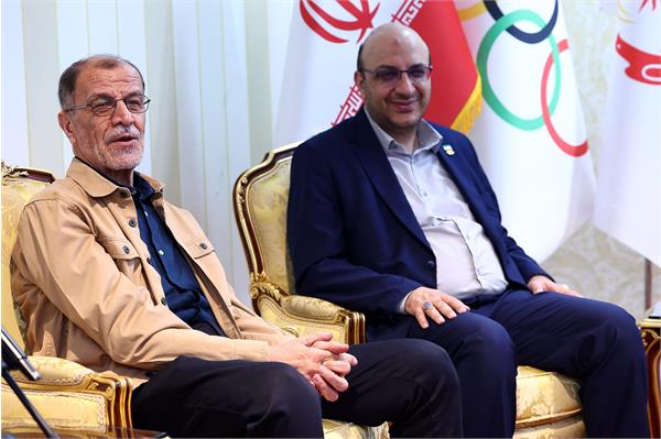 امضای تفاهم نامه همکاری با سازمان نظام پزشکی 13