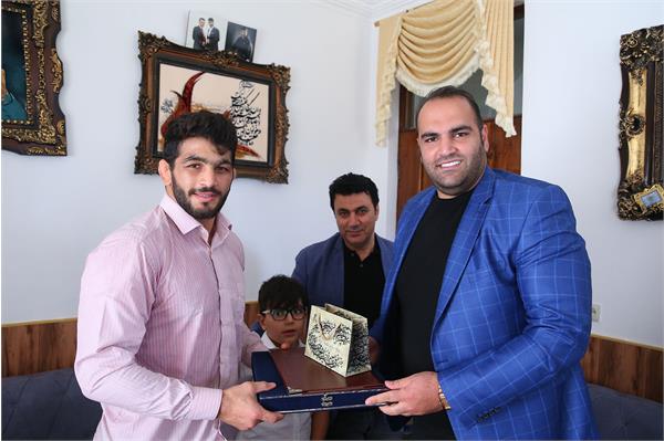 نصب تابلوهای افتخار قهرمانان المپیک استان مازندران 36