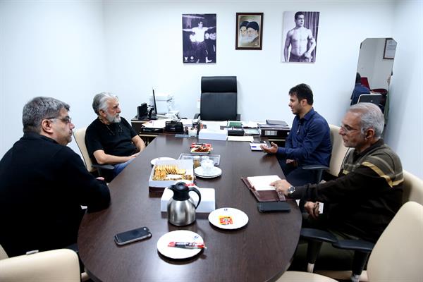 رضا کیانیان :هنرمندان با جایگاه مردمی که دارند می توانند همکاری های ارزنده ای را با موزه ملی ورزش ، المپیک و پارالمپیک داشته باشند