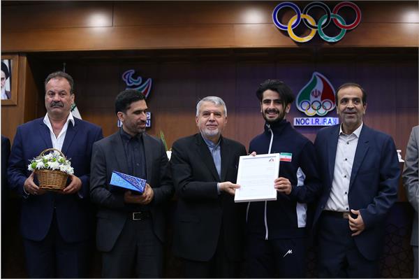 تجلیل از افتخارآفرینان کاروان اعزامی به بازی های المپیک ناشنوایان برزیل 36