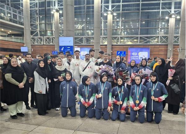 بازی‌های کشورهای اسلامی ریاض؛ تیم ملی تکواندو لحظاتی پیش وارد فرودگاه بین المللی امام خمینی (ره) شد