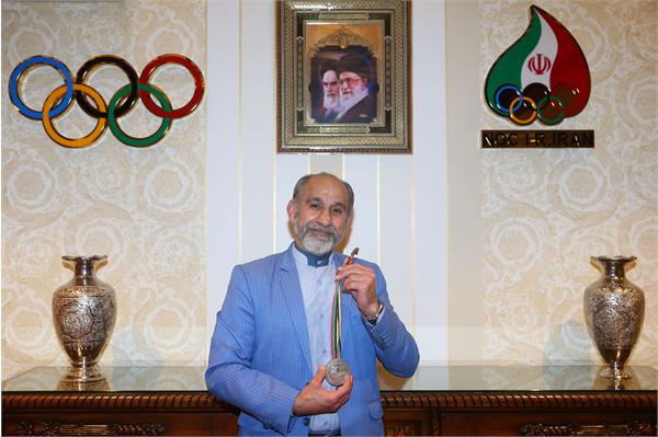 اهدا مدال نقره عسگری محمدیان در المپیک بارسلون به موزه ملی ورزش، المپیک و پارالمپیک  10