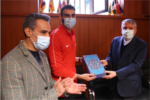 بازدید مسئولین کمیته ملی المپیک از فدراسیون های کاراته و تکواندو 35