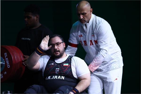 بازی های کشورهای اسلامی ریاض؛ طلای روح‌الله رستمی در پاراوزنه‌برداری