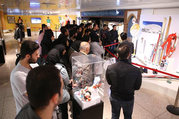 بازدید دانشجویان دانشگاه علامه طباطبایی از موزه المپیک 4