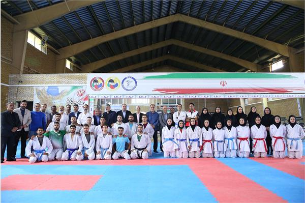 بازدید وزیر ورزش و جوانان و مسولان کمیته ملی المپیک  از اردو تیم ملی کاراته 3